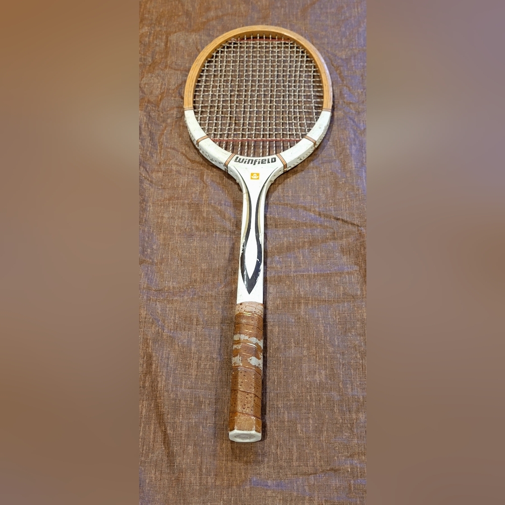 Vintage Winfield Superstar Senior Wooden Tennis Racquet 27” Taiwan 4 5/8 M